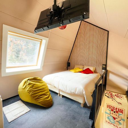 Capsule Lotus-Balneo-Sauna-Billard-Nintendo Hastiere-par-dela Zewnętrze zdjęcie