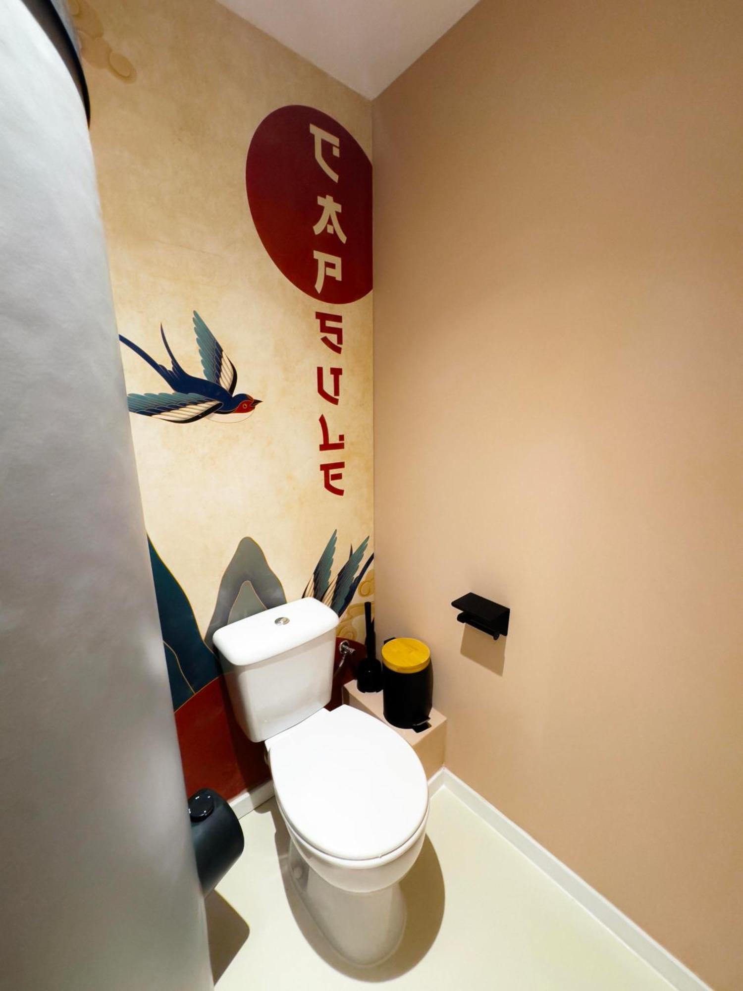 Capsule Lotus-Balneo-Sauna-Billard-Nintendo Hastiere-par-dela Zewnętrze zdjęcie