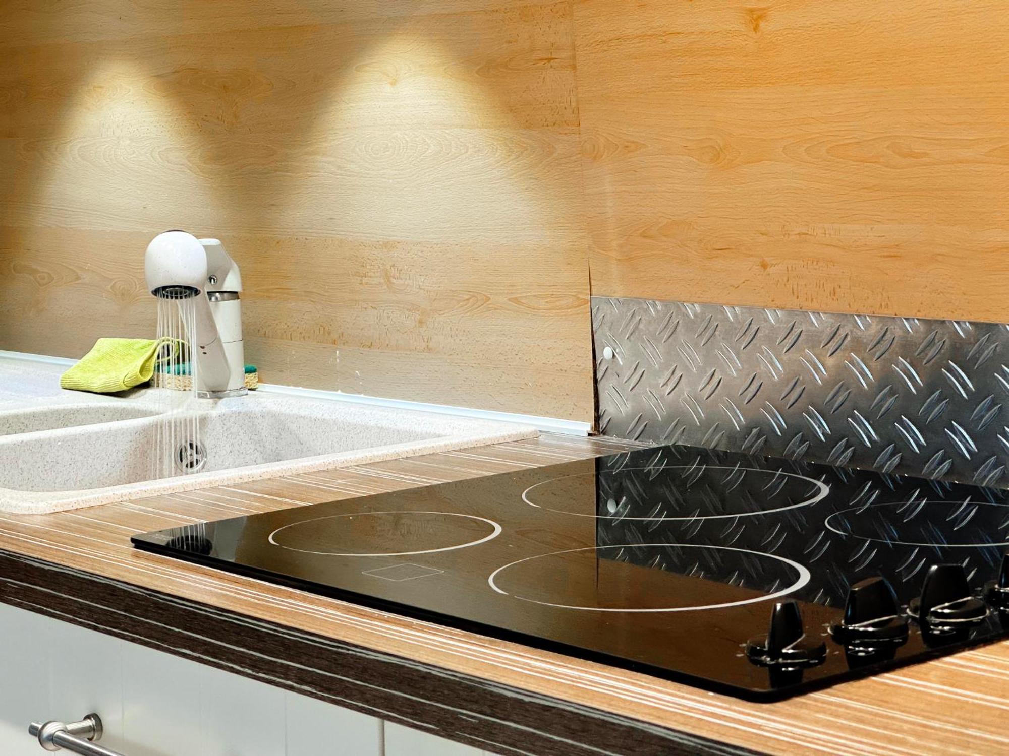 Capsule Lotus-Balneo-Sauna-Billard-Nintendo Hastiere-par-dela Zewnętrze zdjęcie